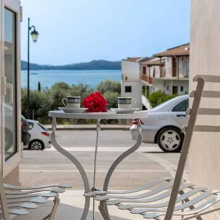 Mella Roa - Amar Apartment Nydri (Lefkada)